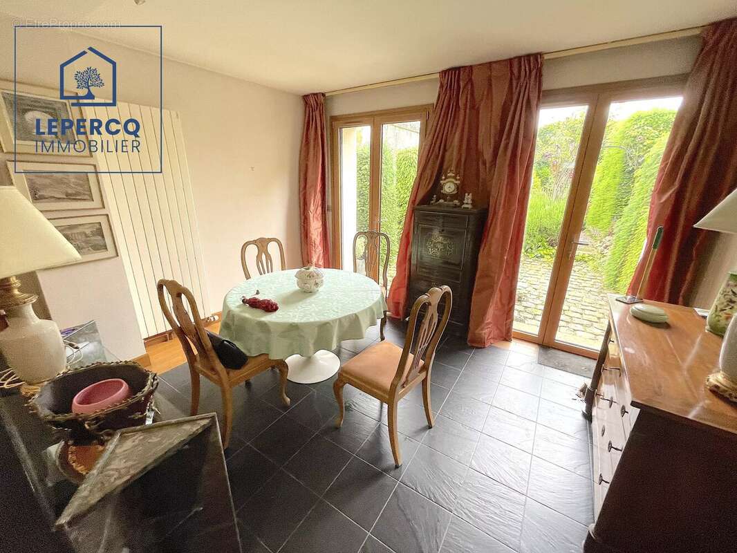 Maison à VILLERS-COTTERETS