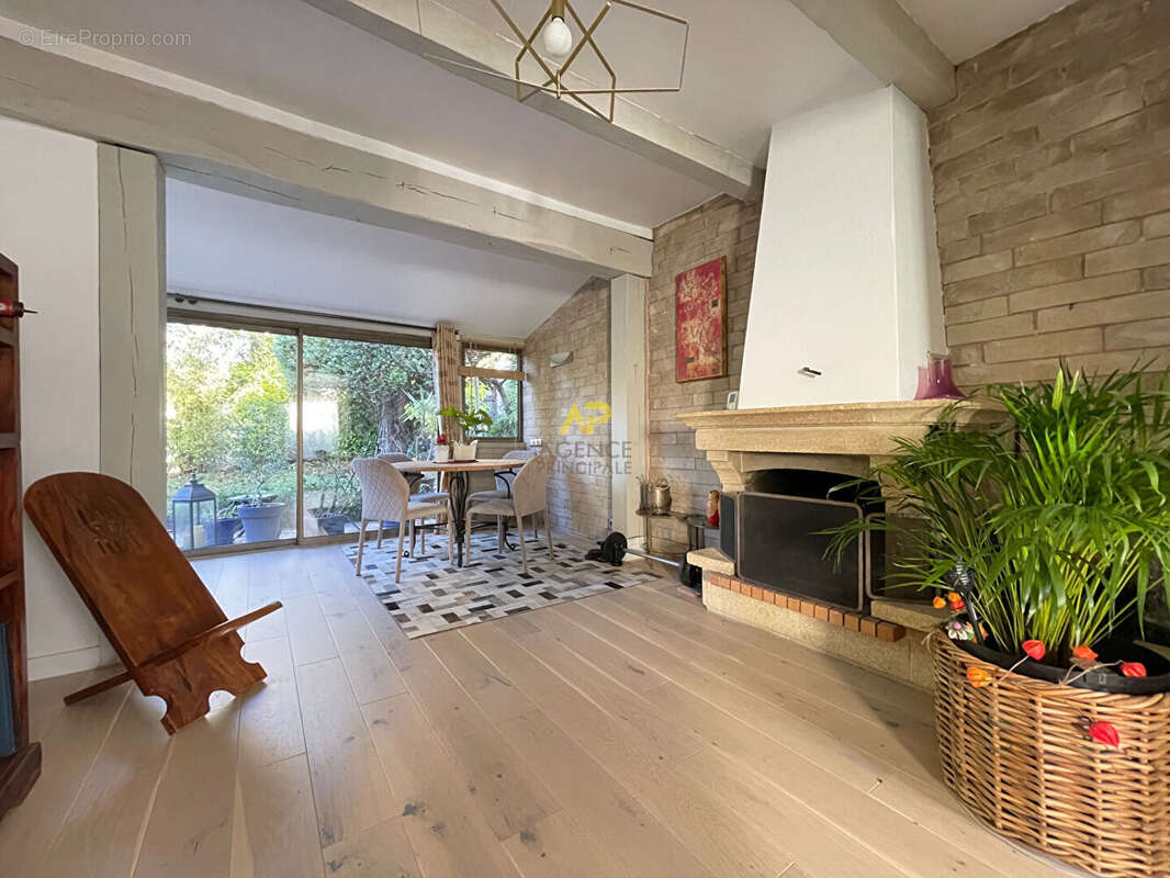 Maison à MONTIGNY-LES-CORMEILLES