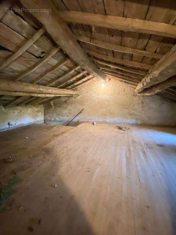 Maison à POLLIONNAY