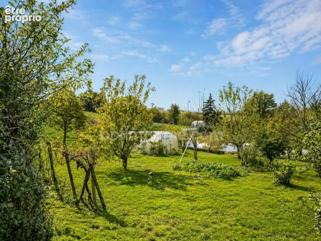 Ancien corps de ferme de caractère - Propriété familiale avec dépendances - 4 hectares avec étang privé - Idéal projet familial, - photo 6