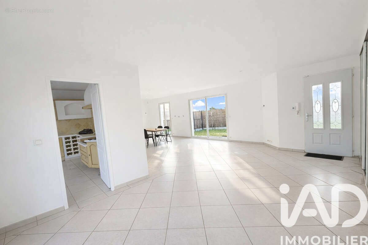 Photo 5 - Maison à AMBARES-ET-LAGRAVE