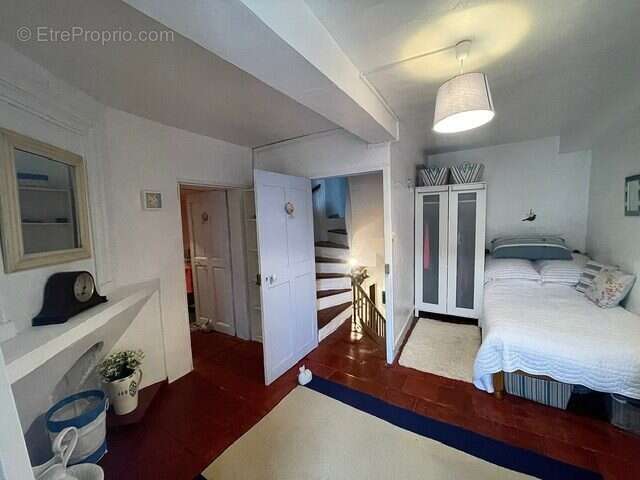 Maison à CABREROLLES