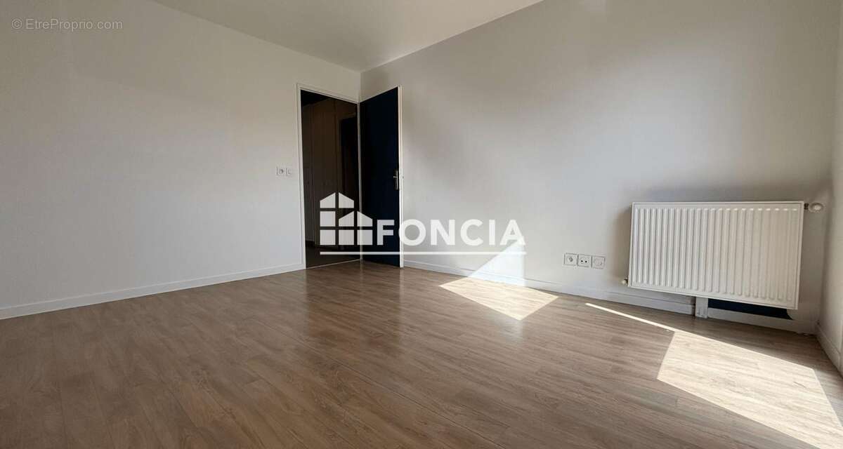 Appartement à SAINT-GERMAIN-LES-ARPAJON