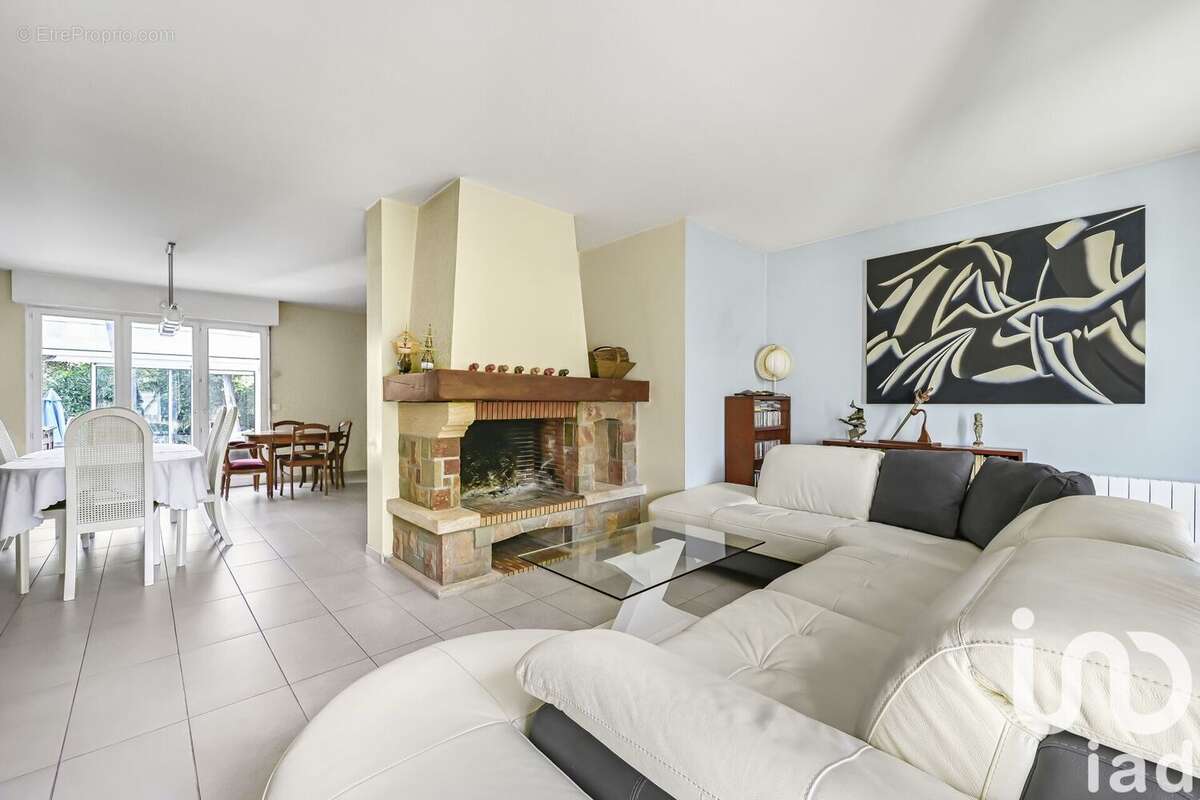 Photo 2 - Maison à RUEIL-MALMAISON