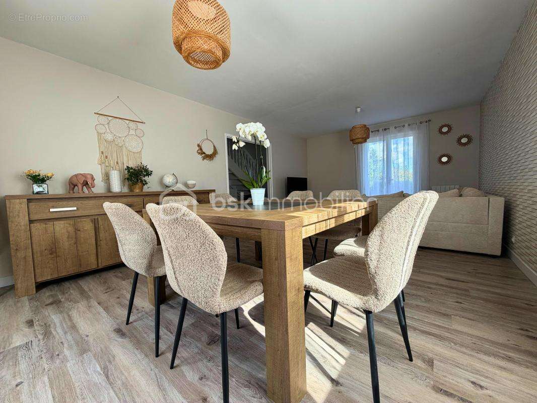 EXLUSIVITE : Grande familiale au calme et proche du bourg de PLOUMILLIAU - photo 6