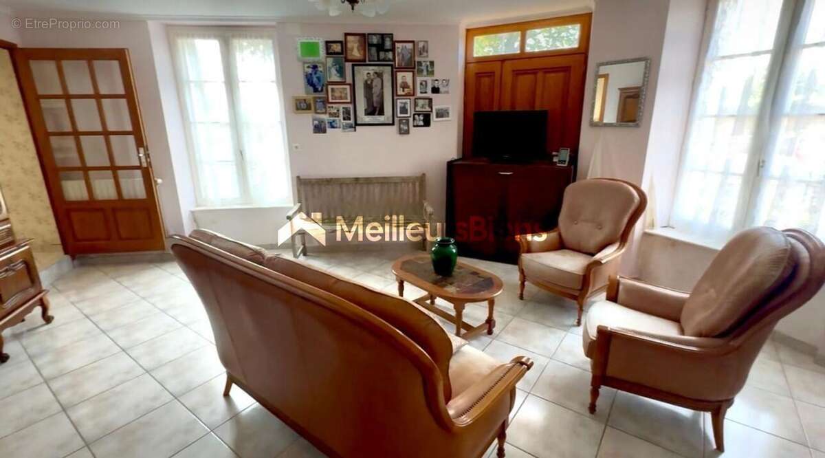 Maison en pierres 3 chambres - 2 garages - photo 5