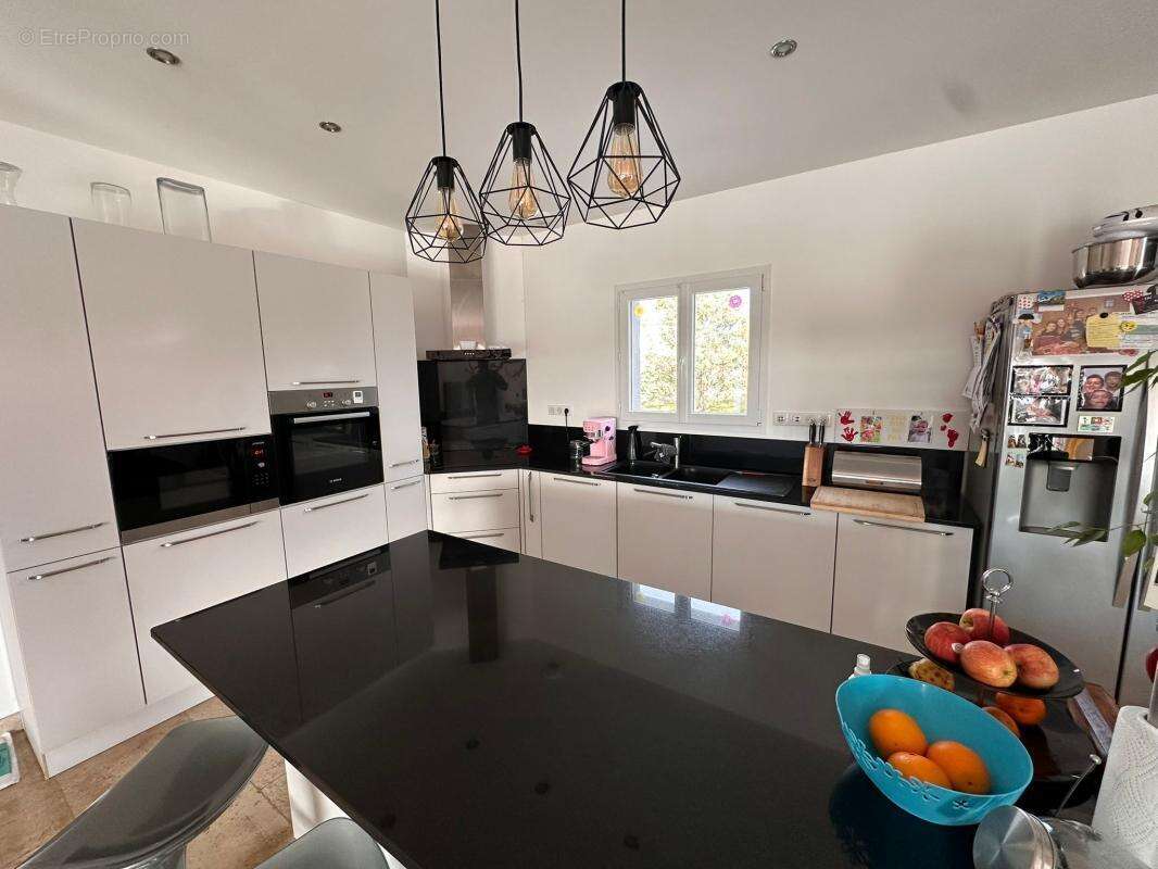 Maison à LABLACHERE