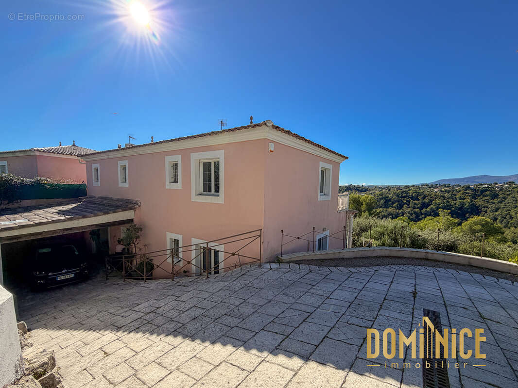Maison à CAGNES-SUR-MER