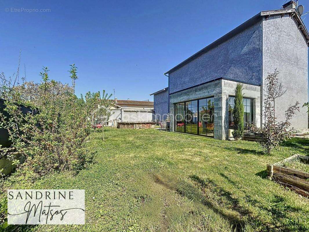 Maison à CHARVIEU-CHAVAGNEUX