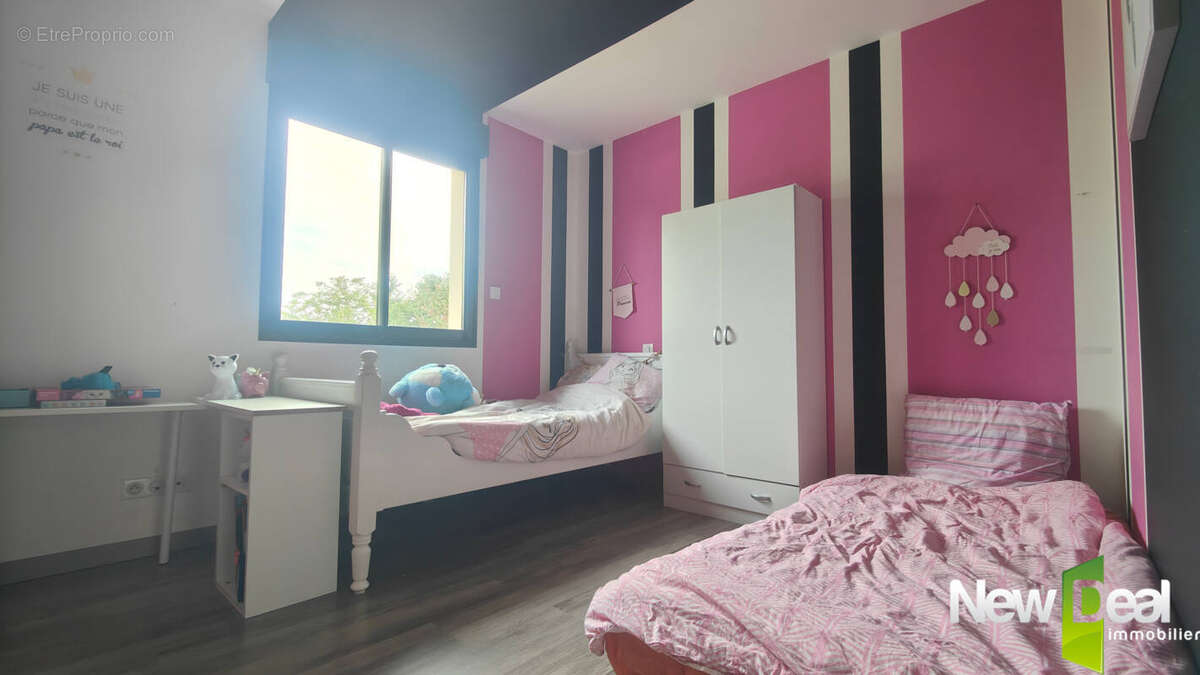 Plain-pieds 116 m² de 2013 - DONZENAC - photo 12