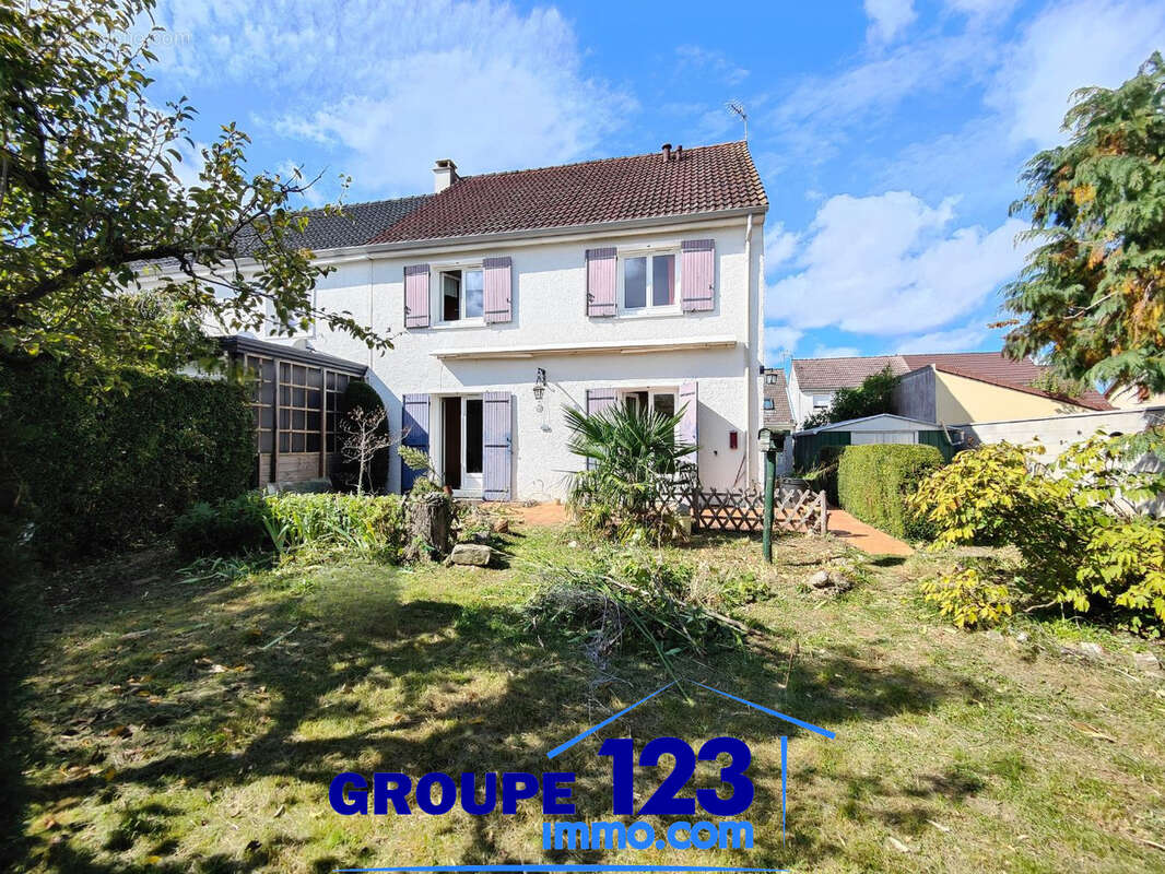 Maison à CHENY