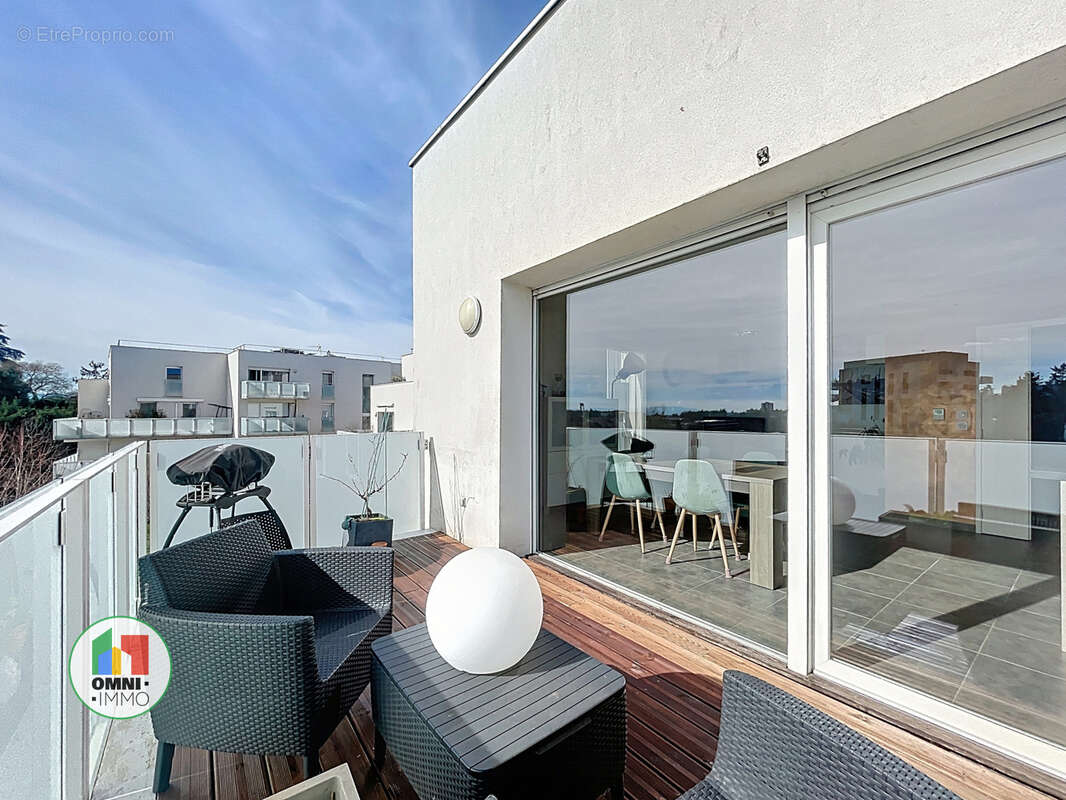 Appartement à RILLIEUX-LA-PAPE