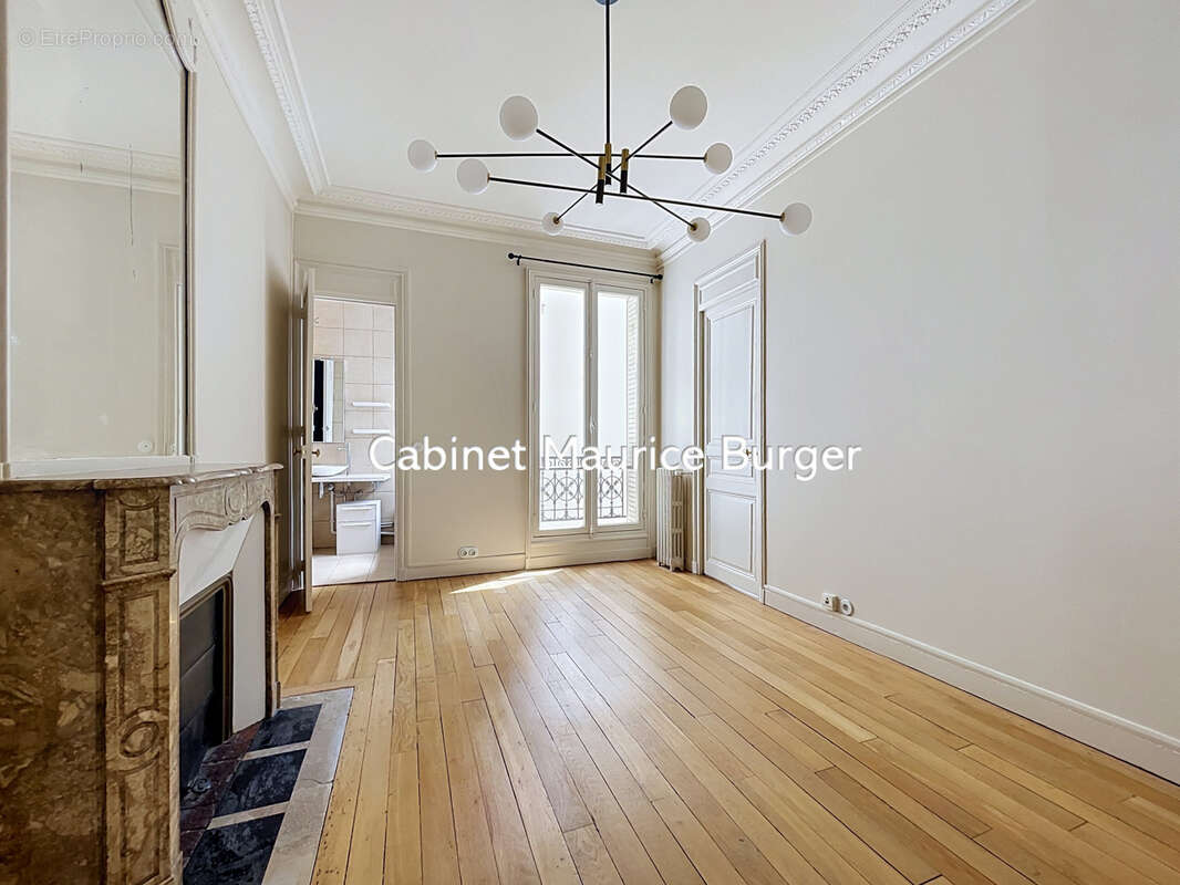 Appartement de caractère   104,55 m2   Immeuble de standing - photo 15