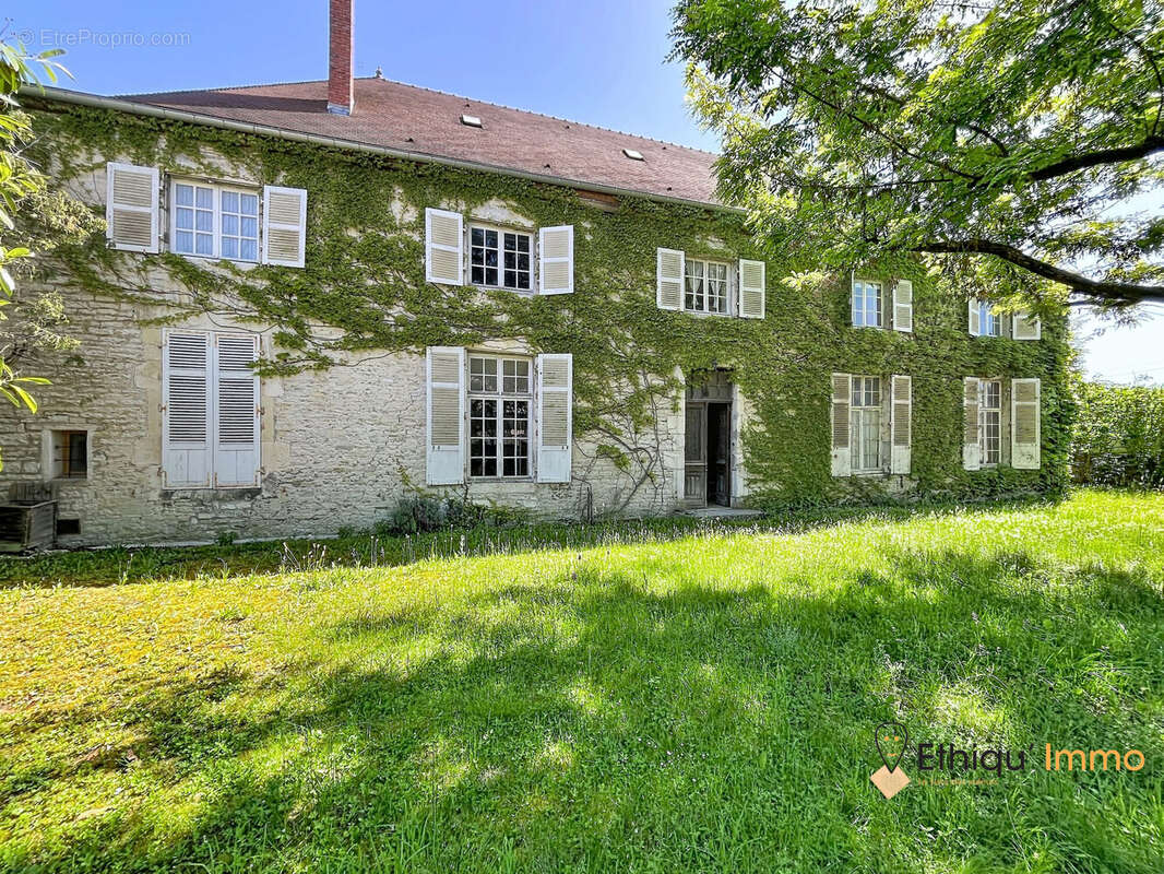 Maison à BAYEL