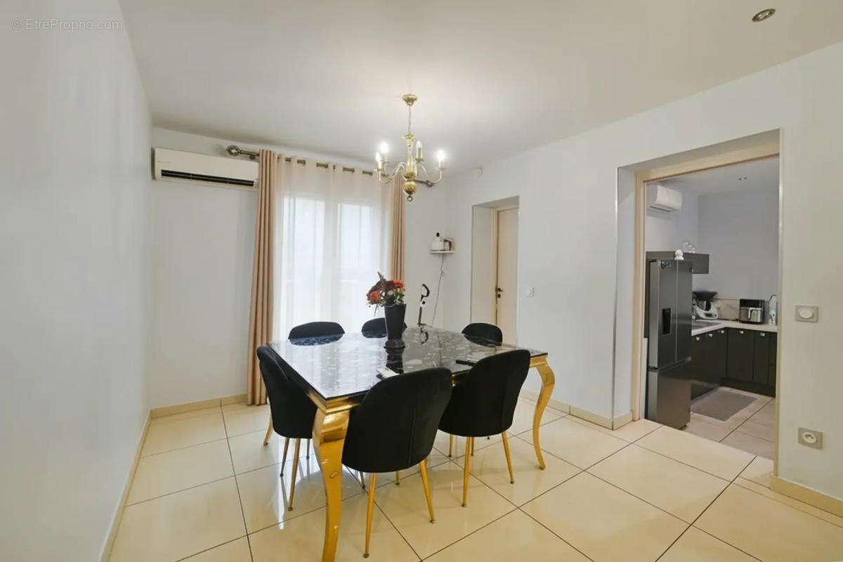 Maison à SAINT-GILLES