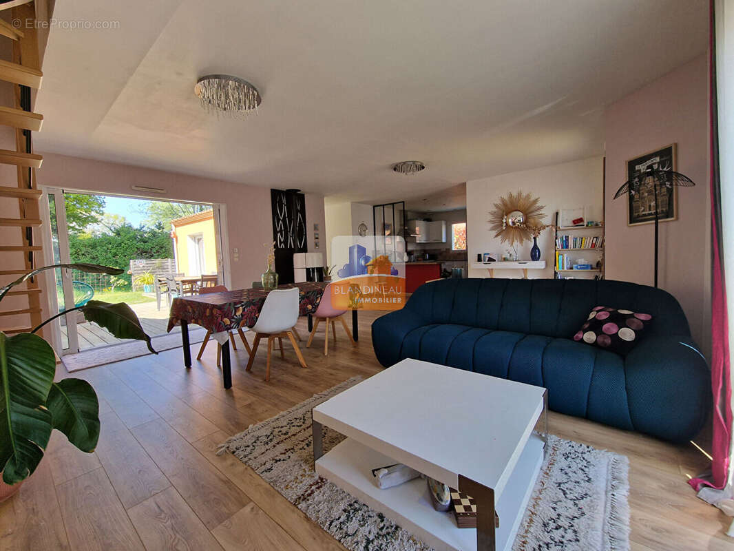 Maison à BOUGUENAIS