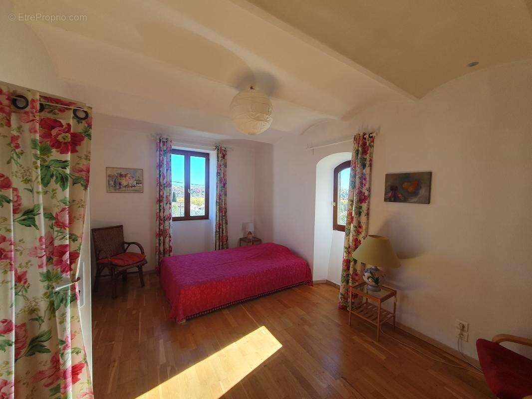 Maison à SAINT-PAUL-LE-JEUNE