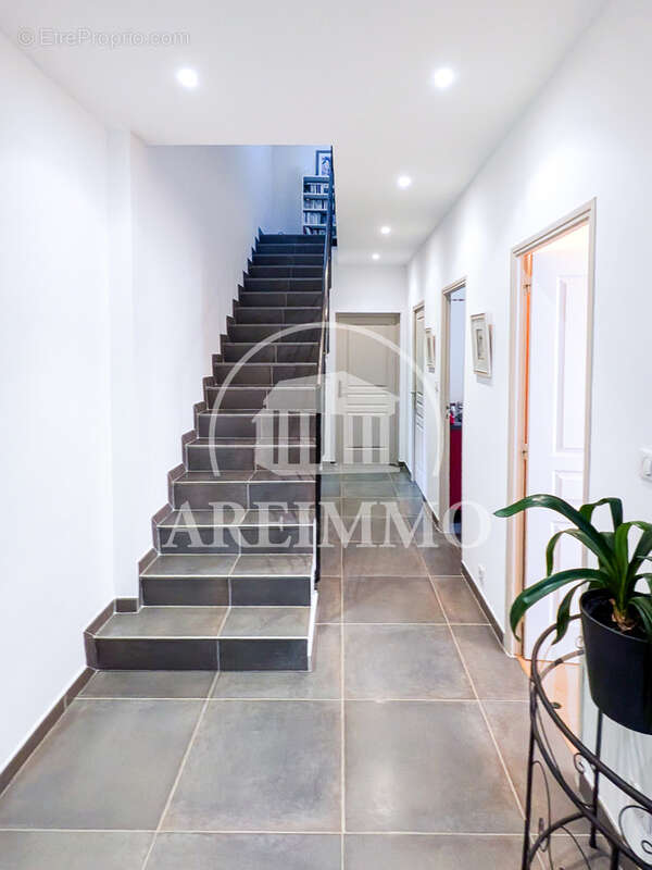 Maison à SAINT-MARTIN-DE-LONDRES