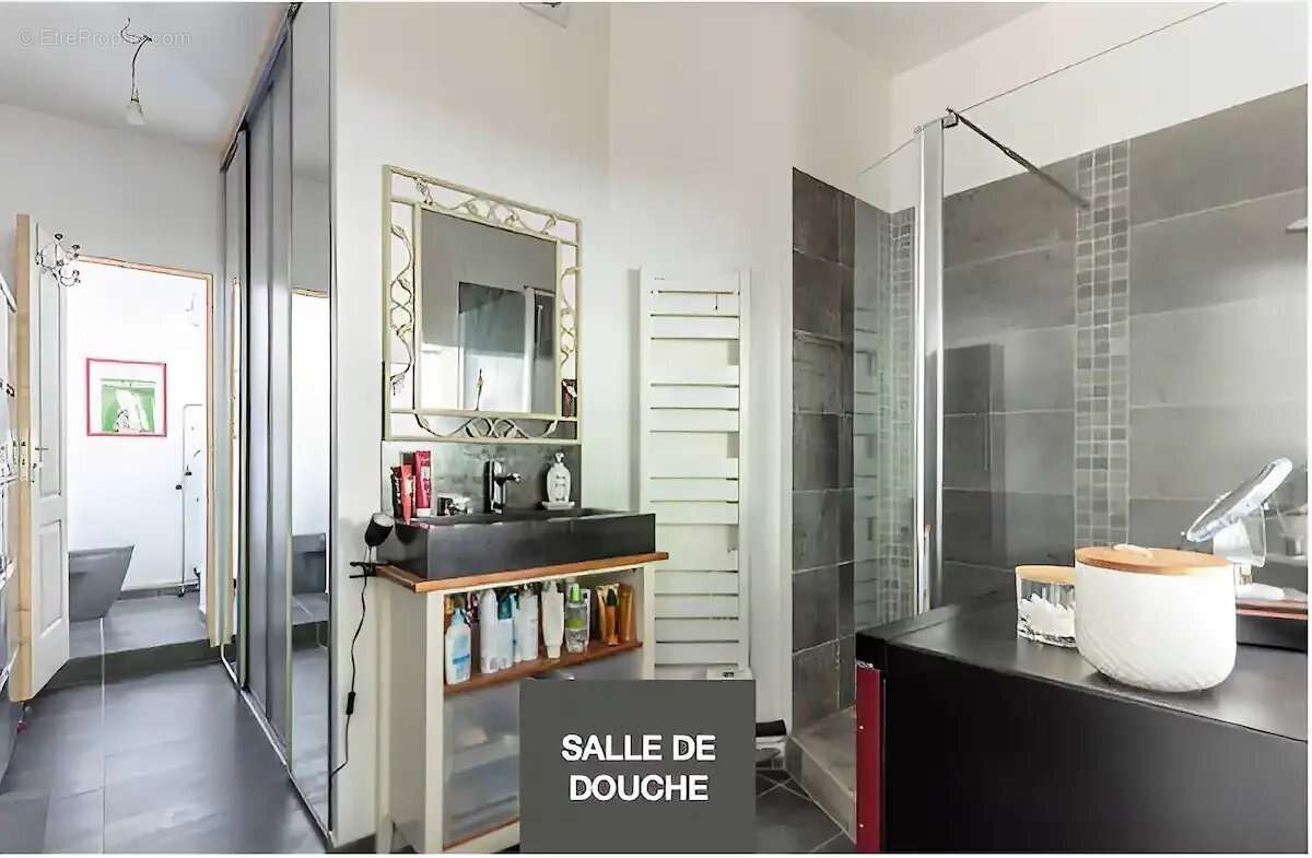 Commerce à PARIS-20E