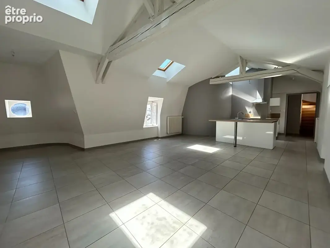 Appartement centre-ville chateau gontier - photo 3