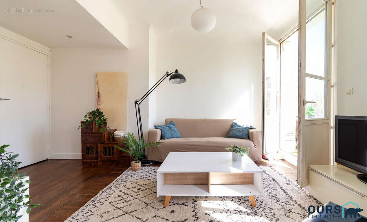 Appartement à PARIS-18E