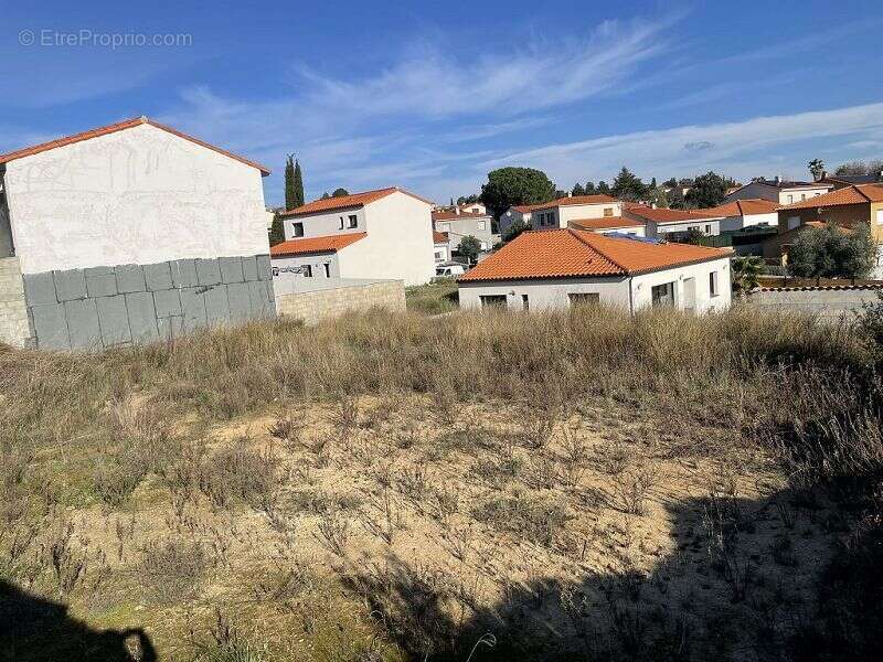 Terrain 567 m² à Tresserre  - photo 2