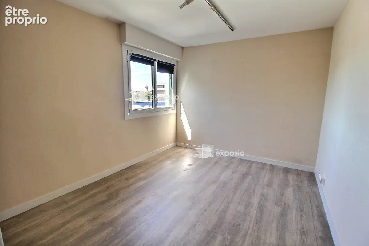 Appartement  85m2 Niort Centre ville . - photo 5