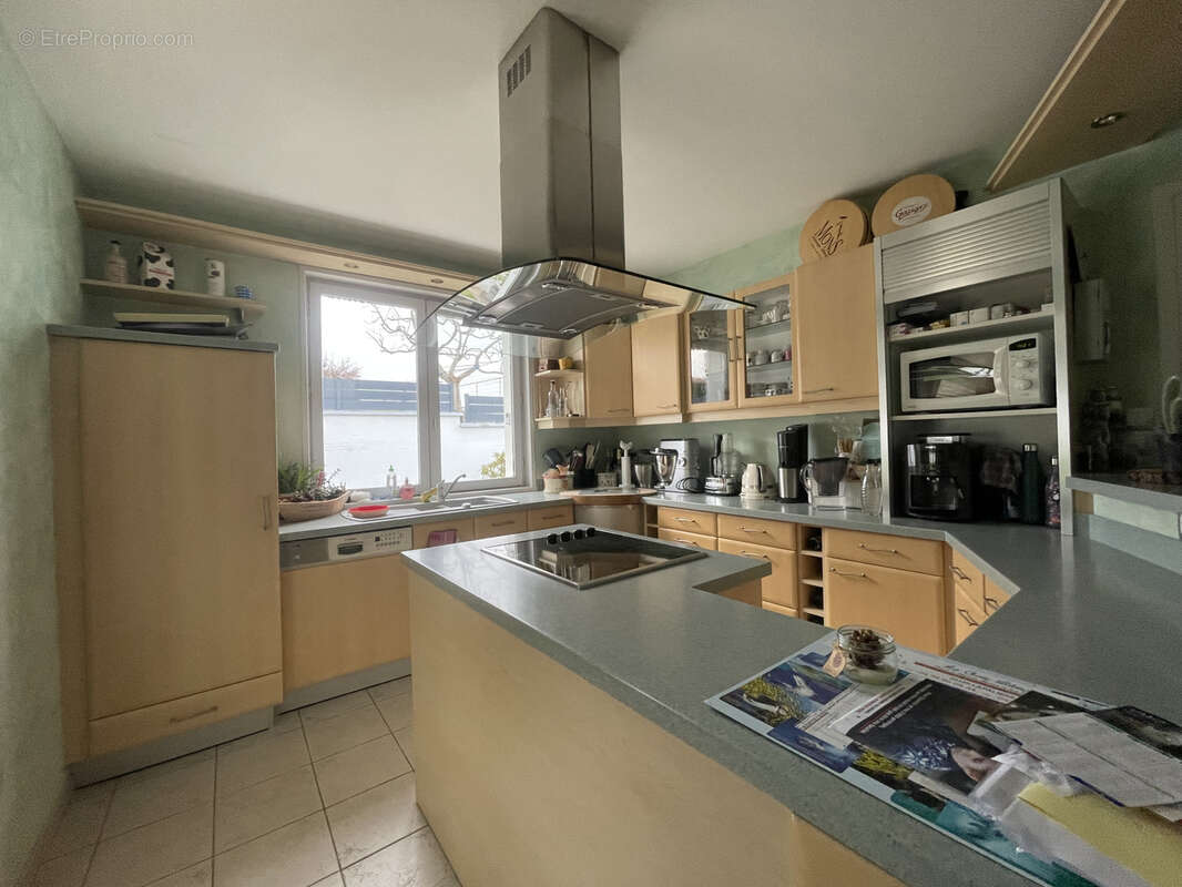 Maison à SAINT-GERMAIN-LESPINASSE