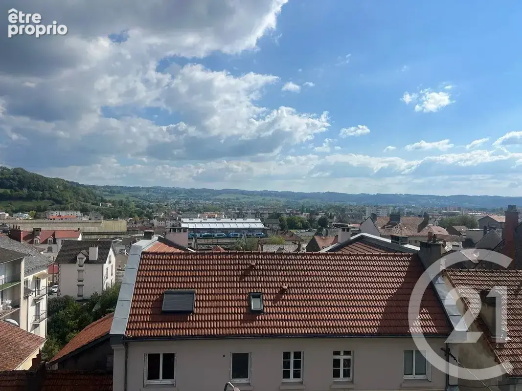 Appartement 5 pièces 84 m² à vendre à Aurillac (15000) - photo 2