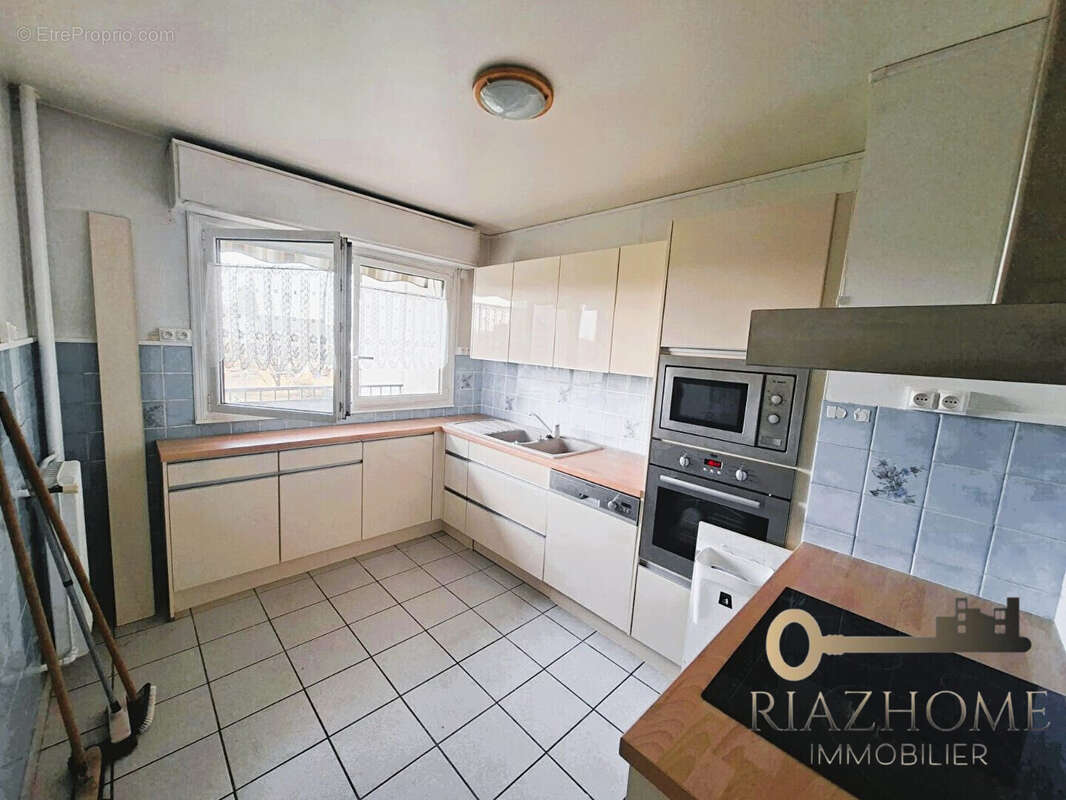 Appartement à LE BOURGET