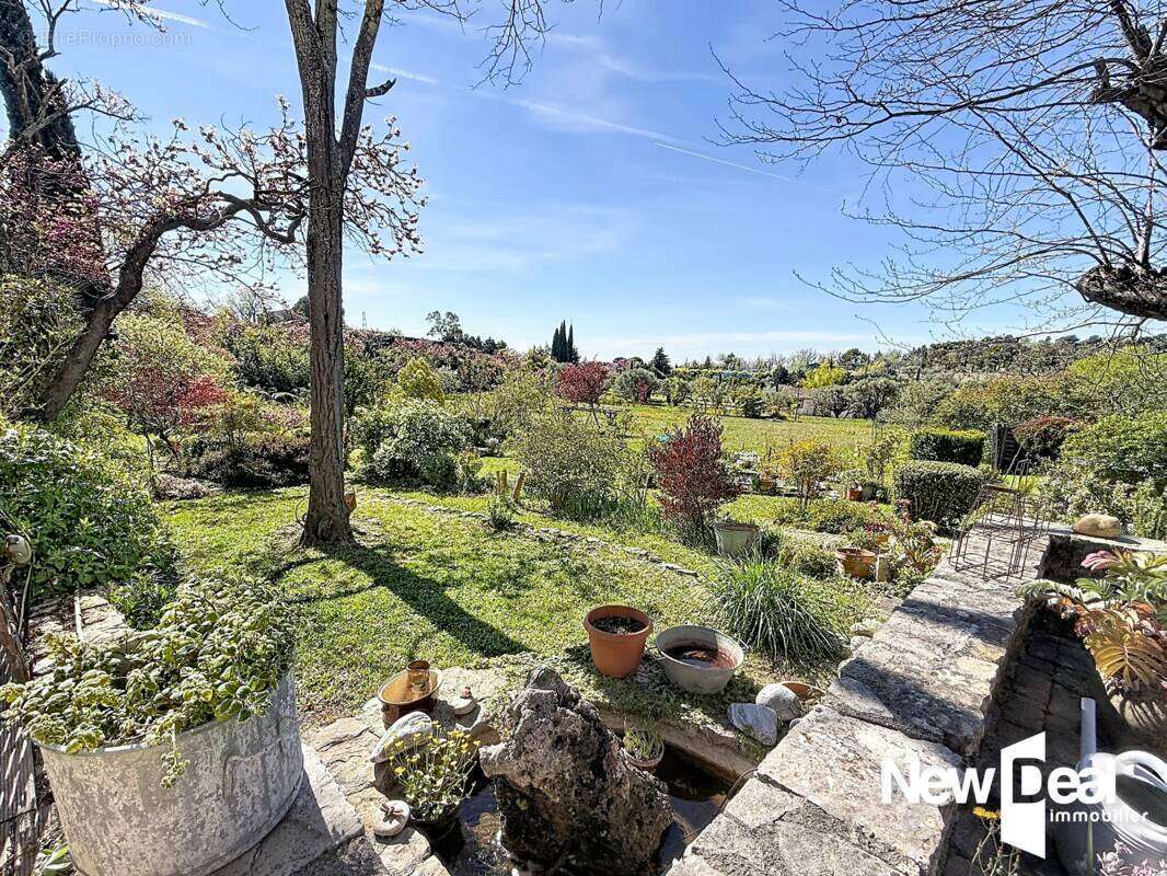 Maison à TOURRETTES