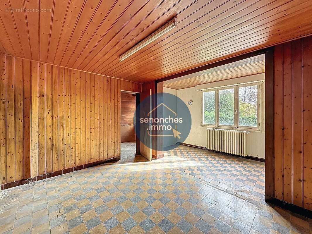 Maison à SAINT-VICTOR-DE-BUTHON