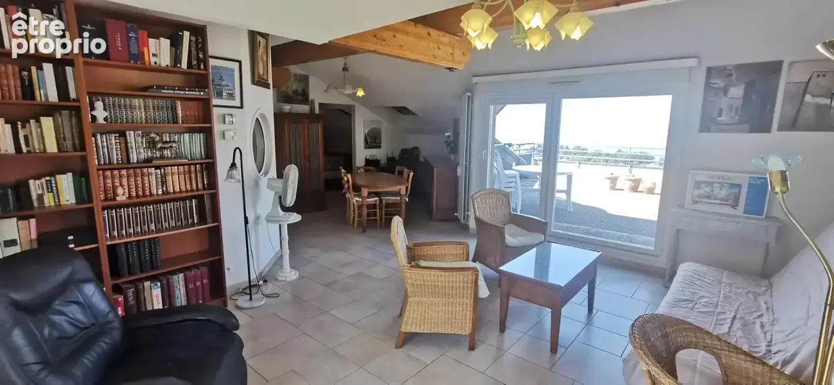 Spacieux penthouse T3 avec vue panoramique sur le lac. - photo 12
