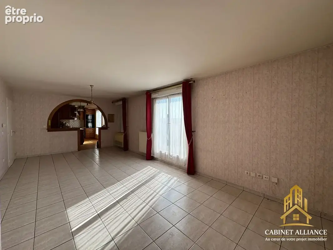 Appartement à vendre 4 pièces avec terrasse -Proche gare - photo 2