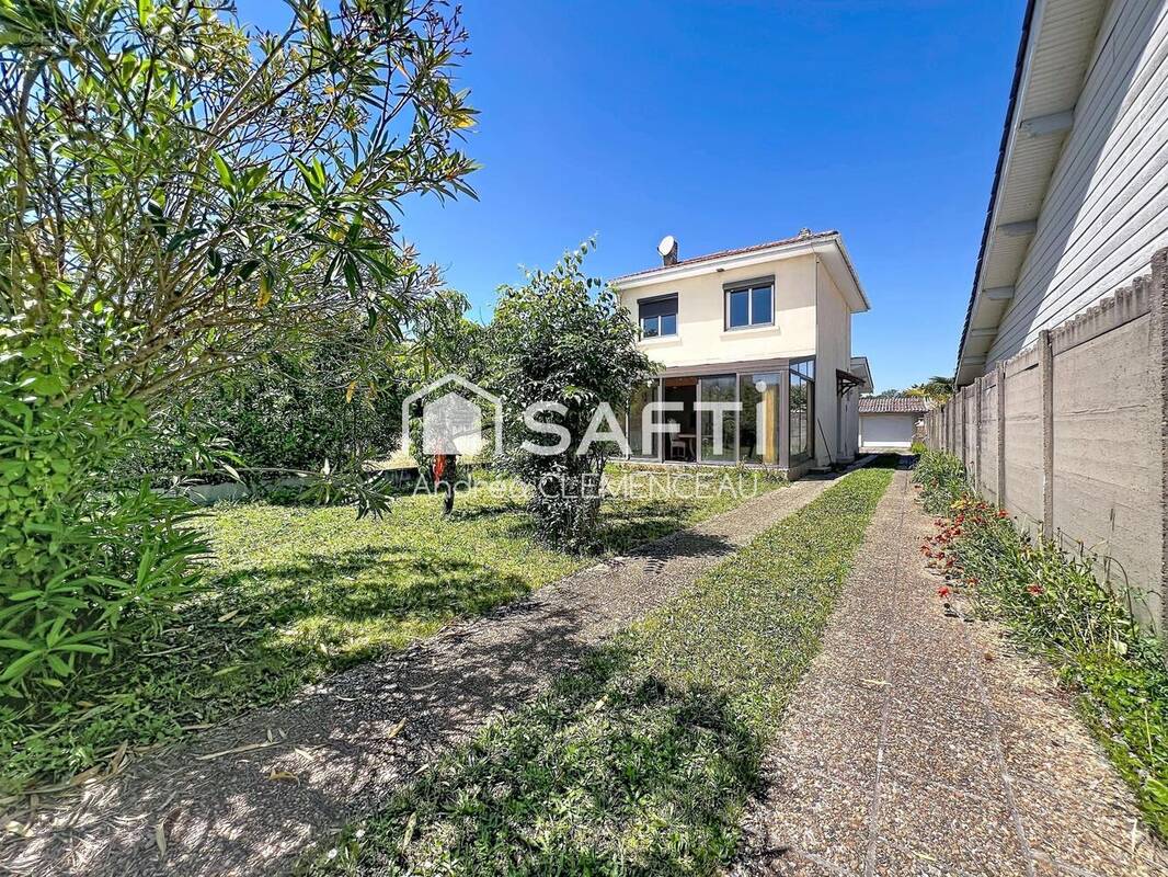 Photo 1 - Maison à BEGLES