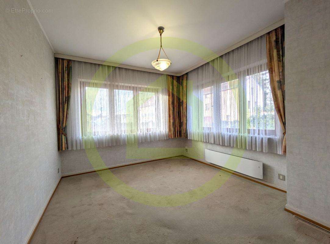 Maison à COURCELLES-CHAUSSY