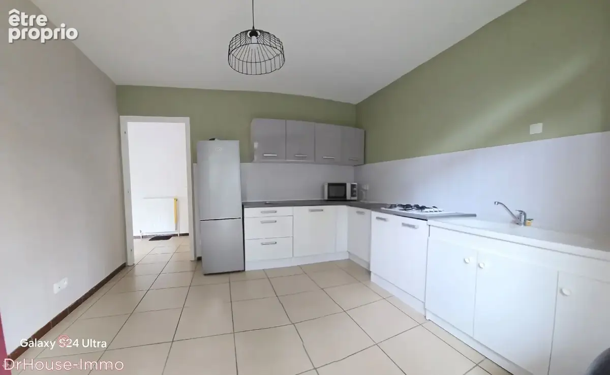 Appartement 4 pièces 85 m² à vendre à Le Chambon-Feugerolles (42500) - photo 4