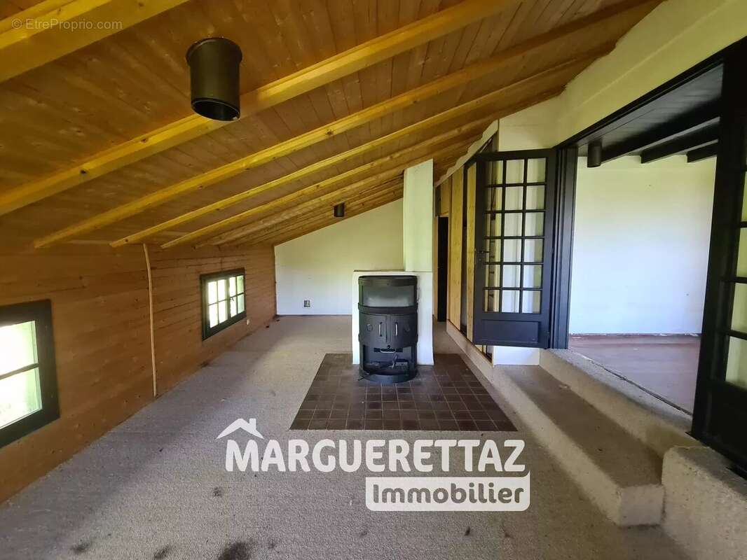 Maison à PEILLONNEX