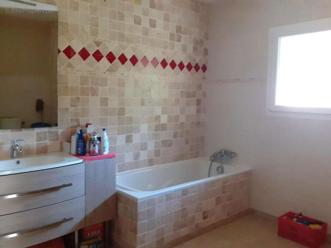   - Maison à DRAGUIGNAN