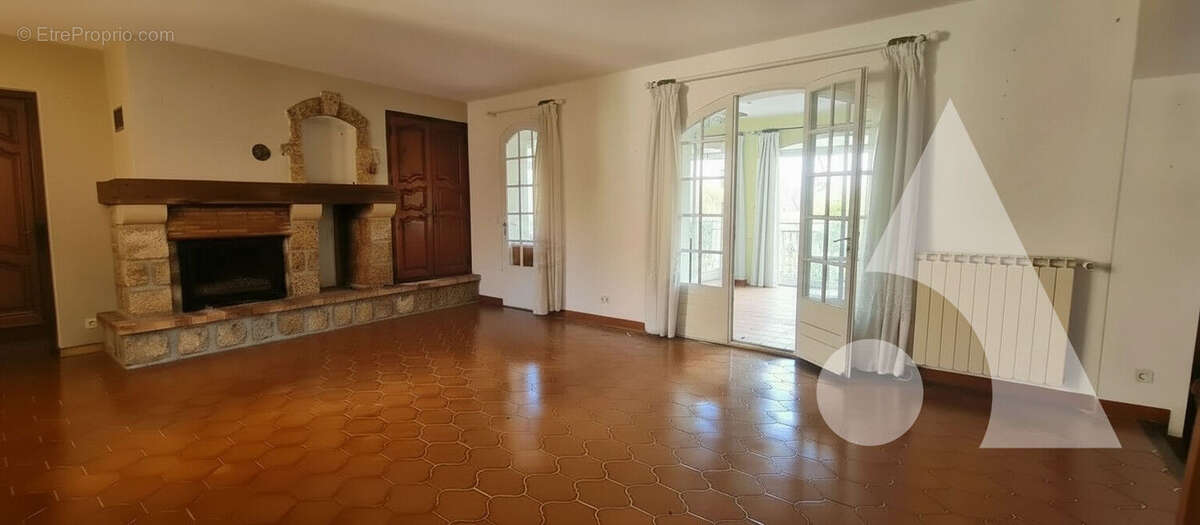 Maison à SALERNES