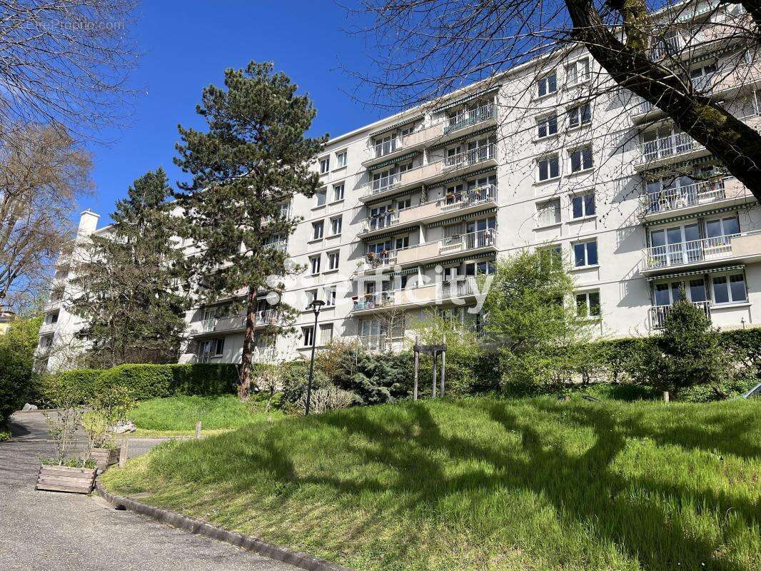 Appartement à CALUIRE-ET-CUIRE