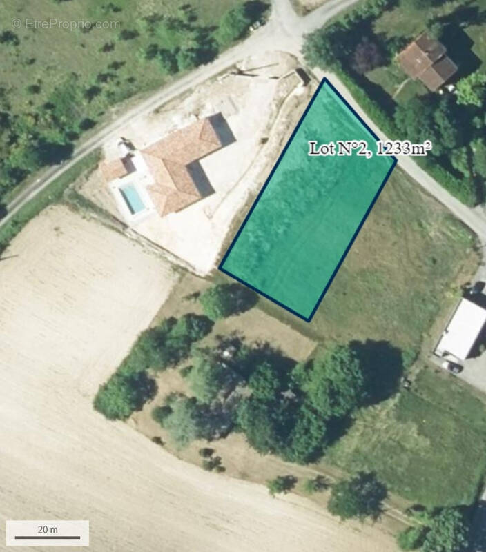 Terrain à CASTELNAU-MONTRATIER