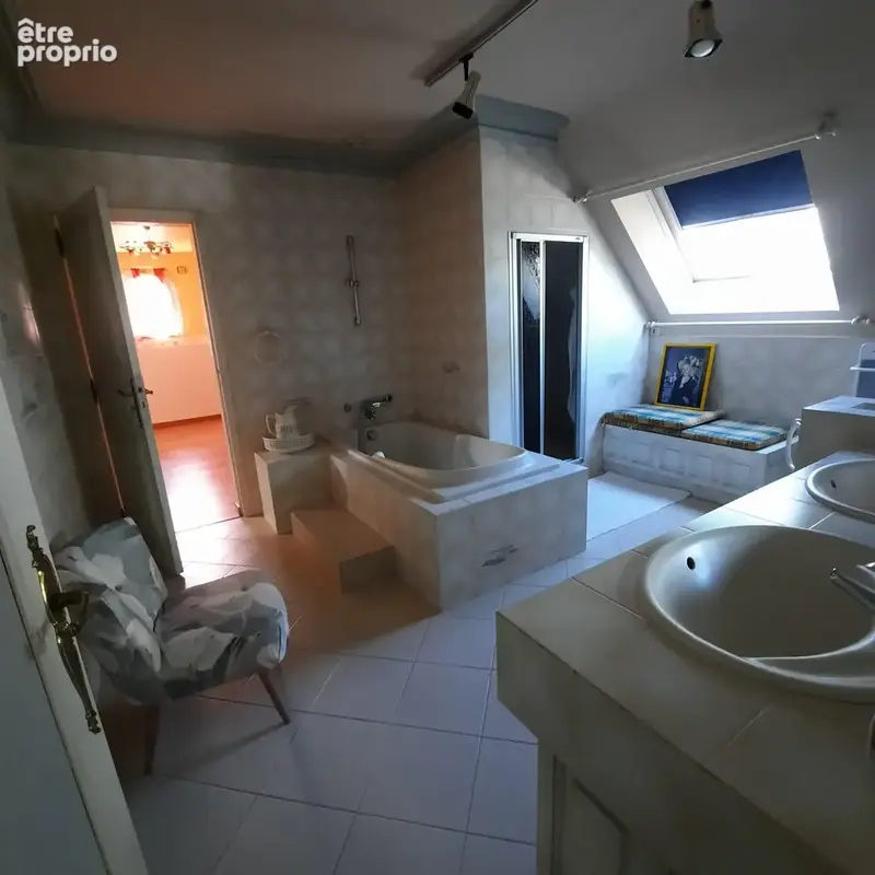Maison 7 pièces 212 m² à vendre à Sautron (44880) - photo 6