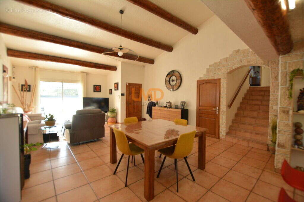 Maison à SAINT-GILLES