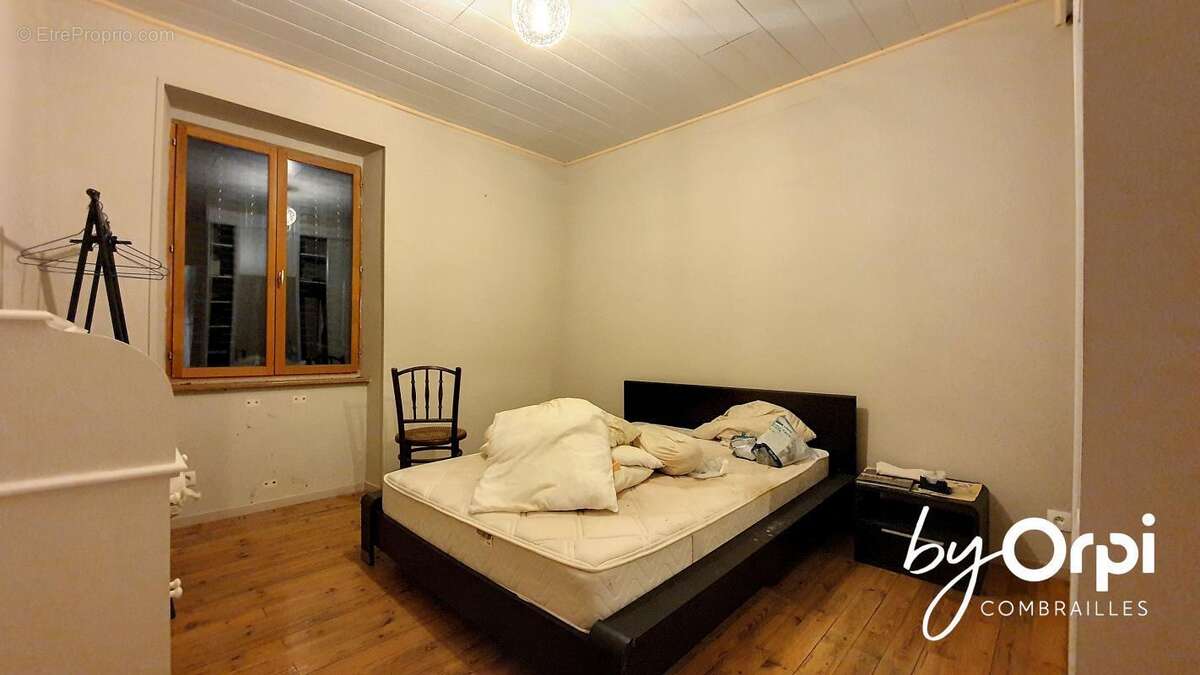 Maison à VERNEUGHEOL