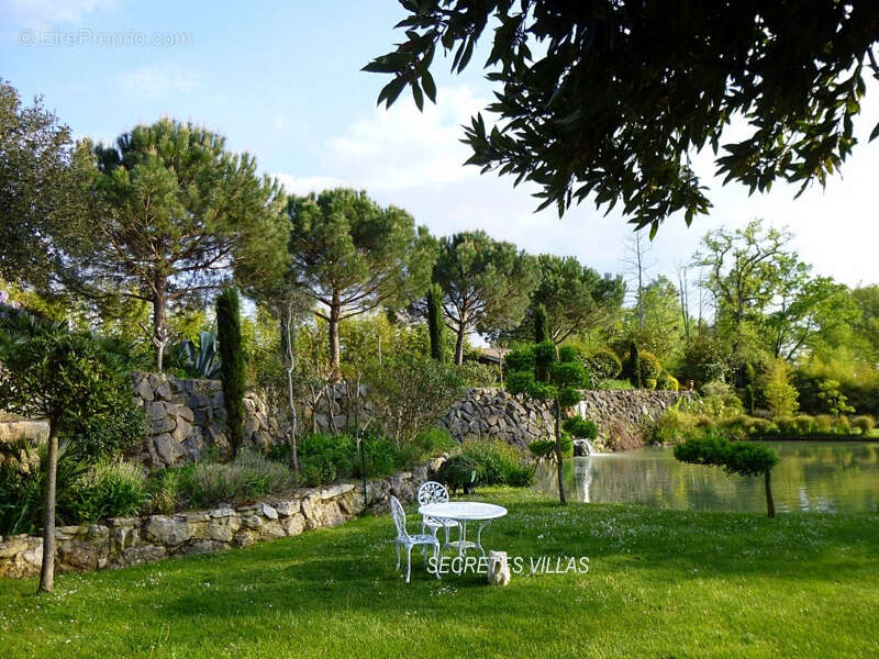 Maison à FARGUES-SAINT-HILAIRE