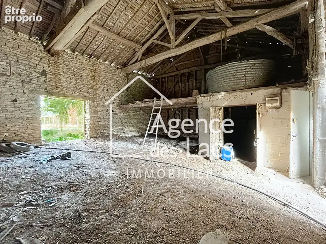 Maison de caractère à rénover - photo 9