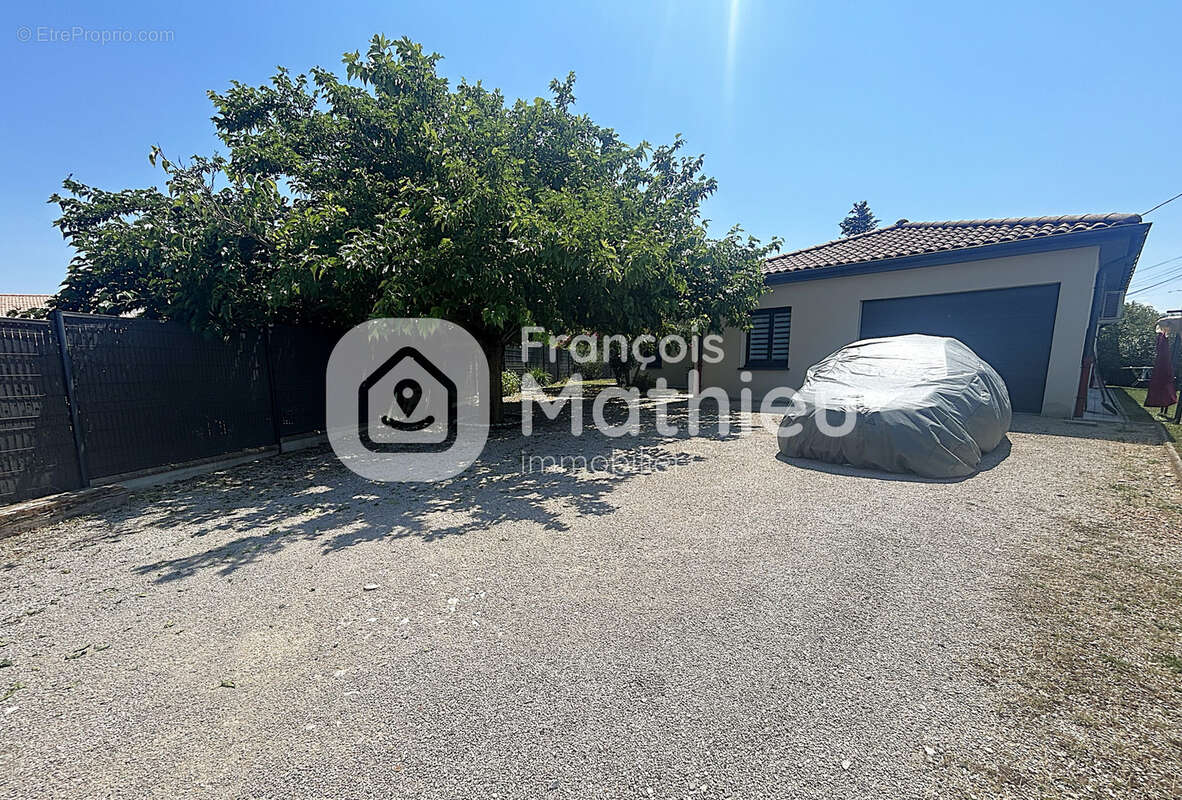 Relevant - Maison T5 avec piscine, garage, dépendance et terrain d'environ 1031m2. - photo 21