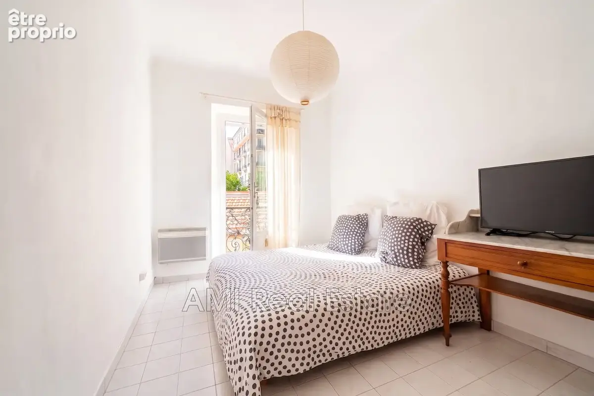 Appartement 4 pièces 68 m² à vendre à Nice (06200) - photo 2