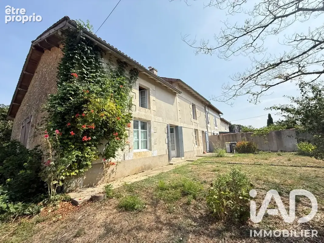 Photo 1 - Maison à MIGNALOUX-BEAUVOIR
